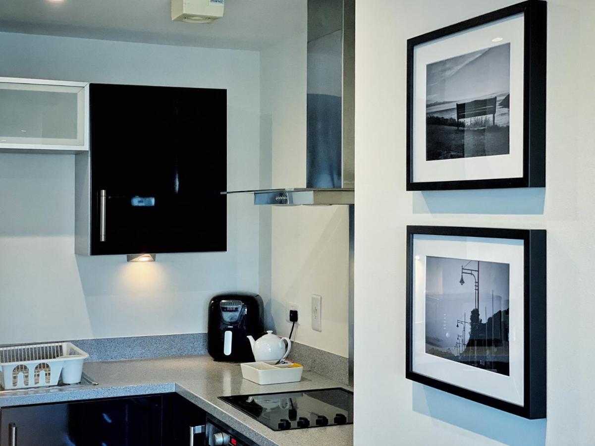 Artistic And Luxurious Apt With Sea View. Beach Side Swansea Eksteriør billede