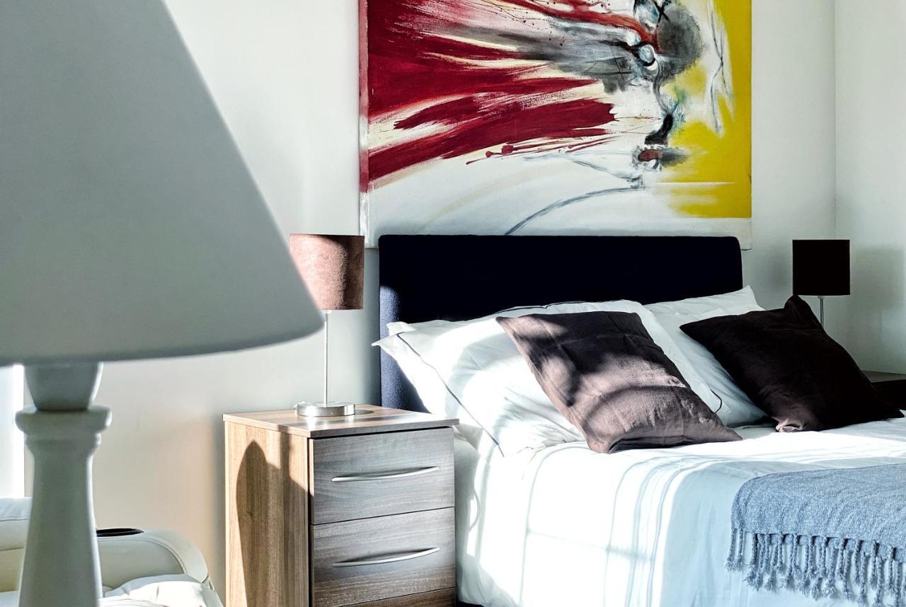 Artistic And Luxurious Apt With Sea View. Beach Side Swansea Eksteriør billede
