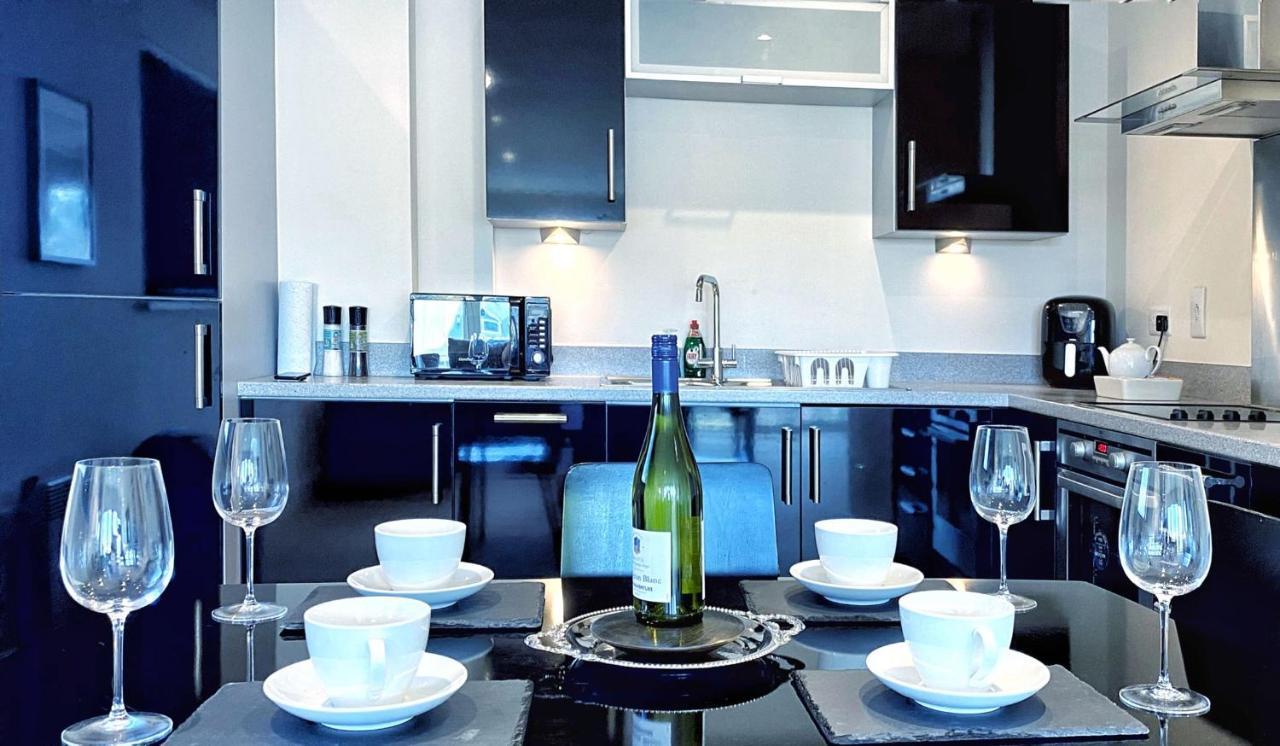 Artistic And Luxurious Apt With Sea View. Beach Side Swansea Eksteriør billede