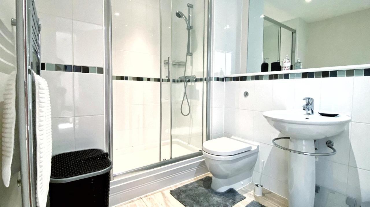 Artistic And Luxurious Apt With Sea View. Beach Side Swansea Eksteriør billede